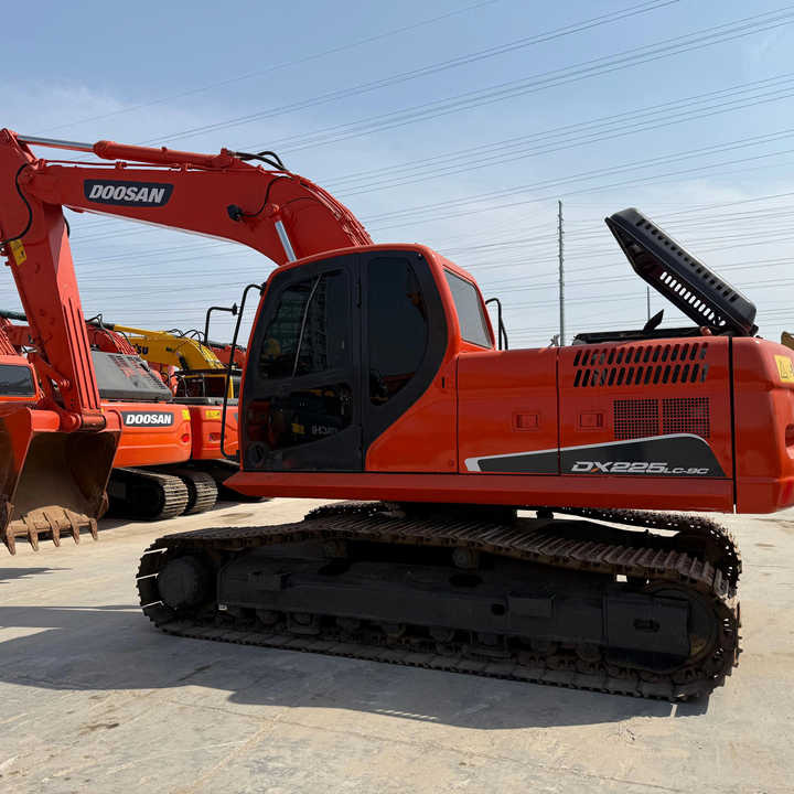 Heavy-Duty Doosan DX225LC-9C Excavator for Mining & Construction - Well-Maintained, Warranty Included - Crawler excavator: picture 1 Heavy-Duty Doosan DX225LC-9C Excavator for Mining & Construction - Well-Maintained, Warranty Included - Crawler excavator: picture 1