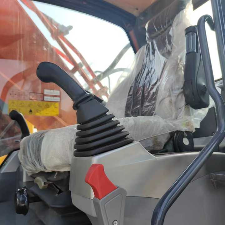 Korea Made Doosan Digger Dx300lc Doosan Used Machinery Excavator , Doosan Dx220 Dx300 Dx200 - Excavator: picture 5 Korea Made Doosan Digger Dx300lc Doosan Used Machinery Excavator , Doosan Dx220 Dx300 Dx200 - Excavator: picture 5