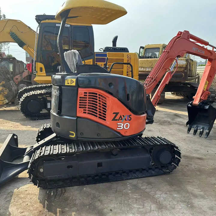 Original Japan Hitachi ZX30 Excavator Hitachi Excavator in Low Price for Hot Sale - Crawler excavator: picture 4 Original Japan Hitachi ZX30 Excavator Hitachi Excavator in Low Price for Hot Sale - Crawler excavator: picture 4