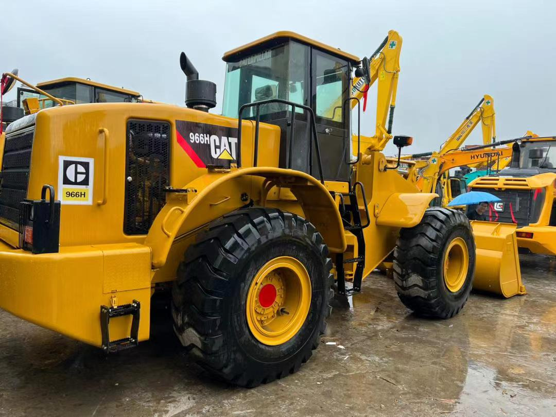 WHEEL LOADER Original Used CAT 966H Wheel Loader with High Performance on Sale Cat 966H Heavy Machinery Loader with Low Price - Wheel loader: picture 4 WHEEL LOADER Original Used CAT 966H Wheel Loader with High Performance on Sale Cat 966H Heavy Machinery Loader with Low Price - Wheel loader: picture 4