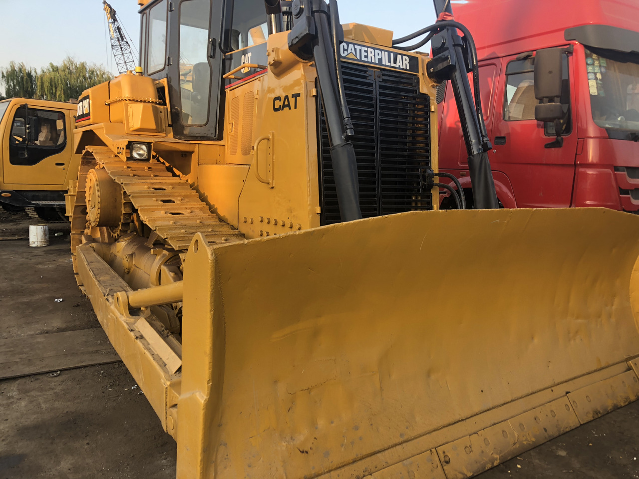 Used bulldozer CAT D7R high quality hotsale - Bulldozer: picture 3 Used bulldozer CAT D7R high quality hotsale - Bulldozer: picture 3