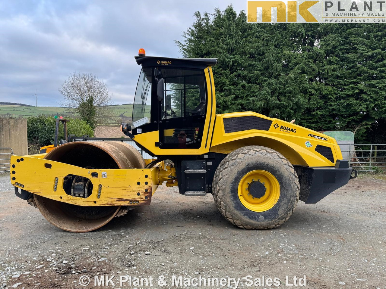 BOMAG BW213D-5 - Roller: picture 1 BOMAG BW213D-5 - Roller: picture 1
