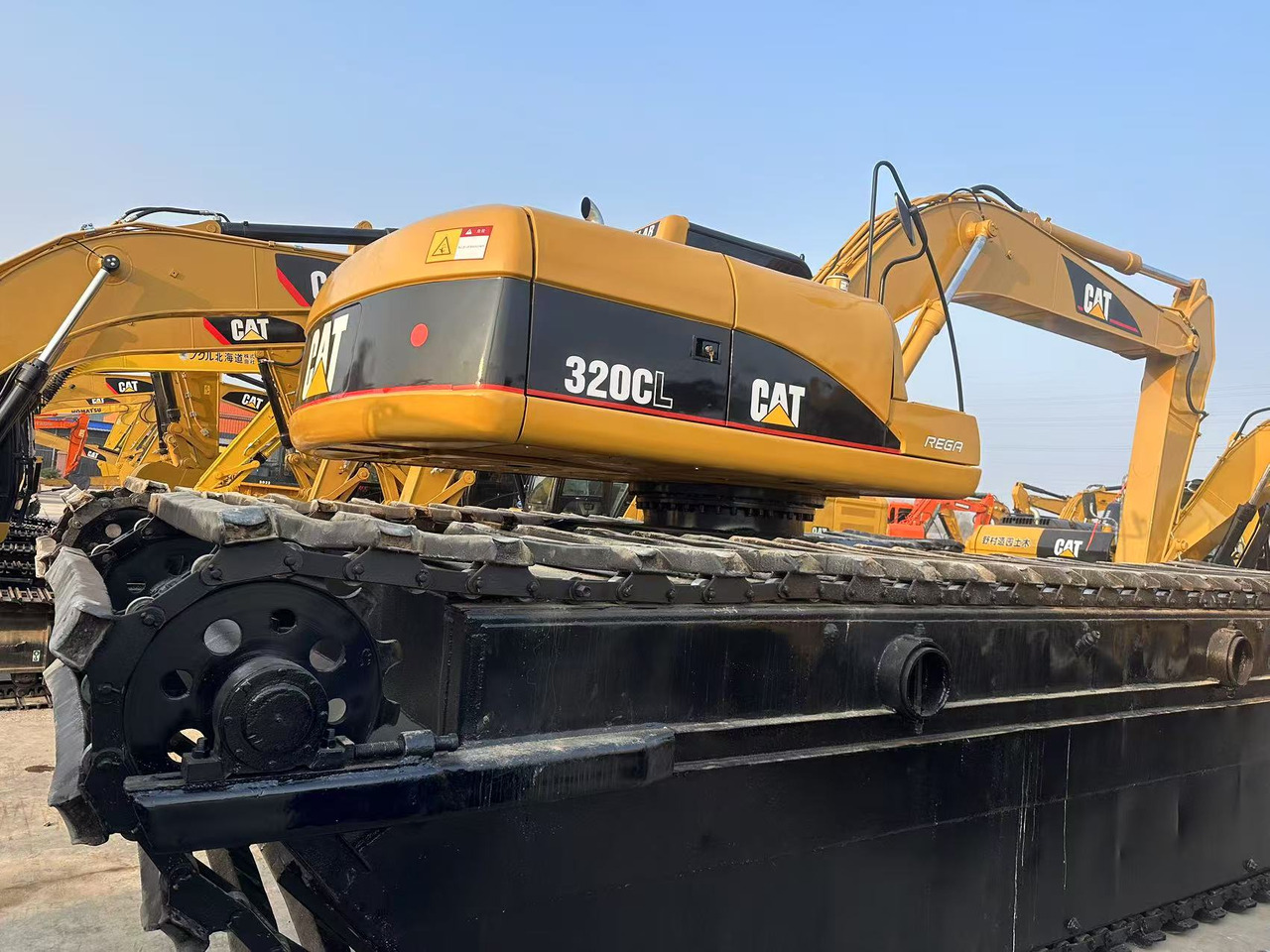 CATERPILLAR 320C - Amphibious excavator: picture 5 CATERPILLAR 320C - Amphibious excavator: picture 5