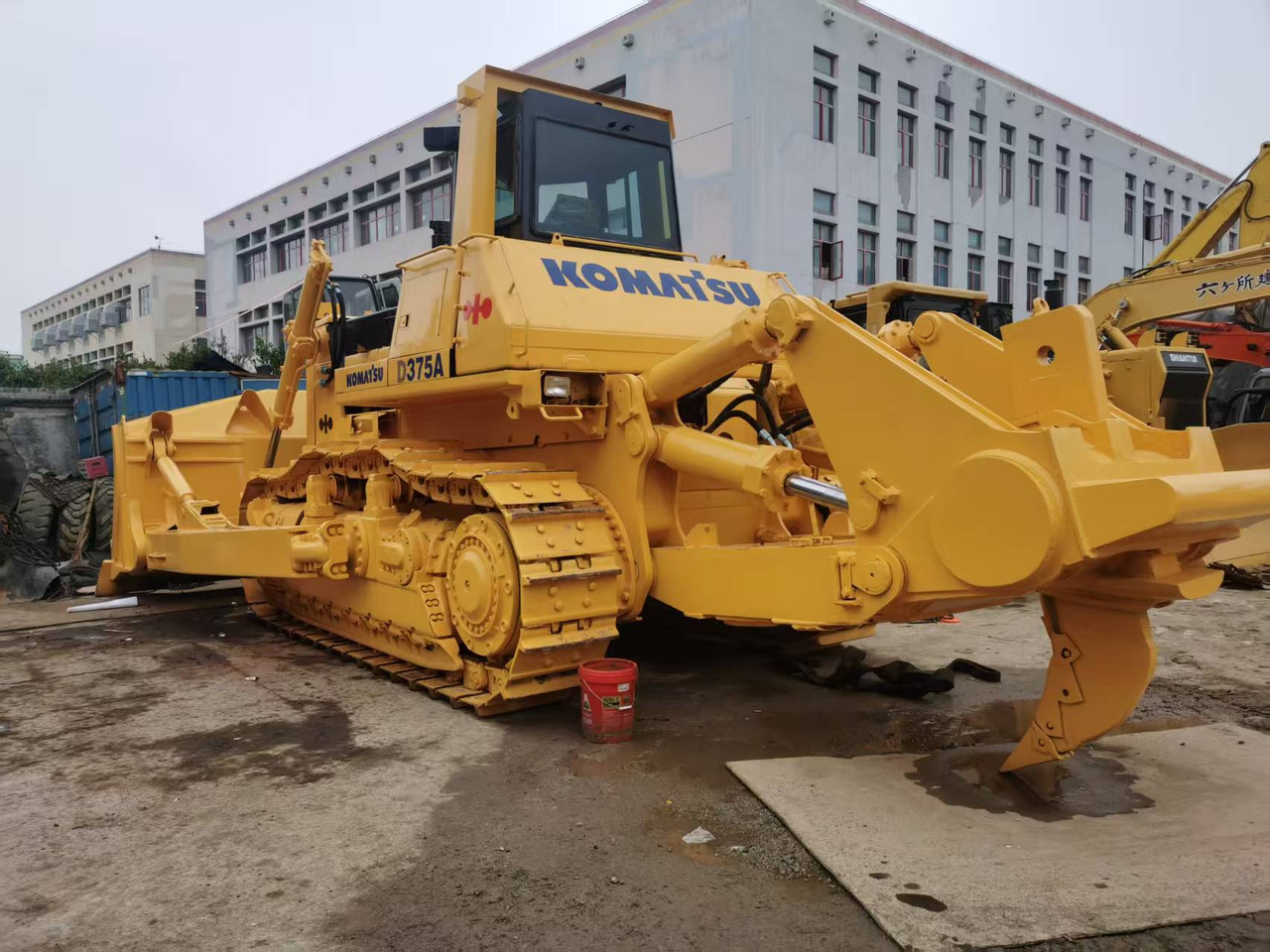 KOMATSU D375 - Bulldozer: picture 4 KOMATSU D375 - Bulldozer: picture 4