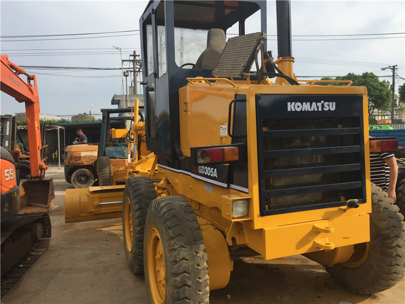 KOMATSU GD305 - Grader: picture 3 KOMATSU GD305 - Grader: picture 3