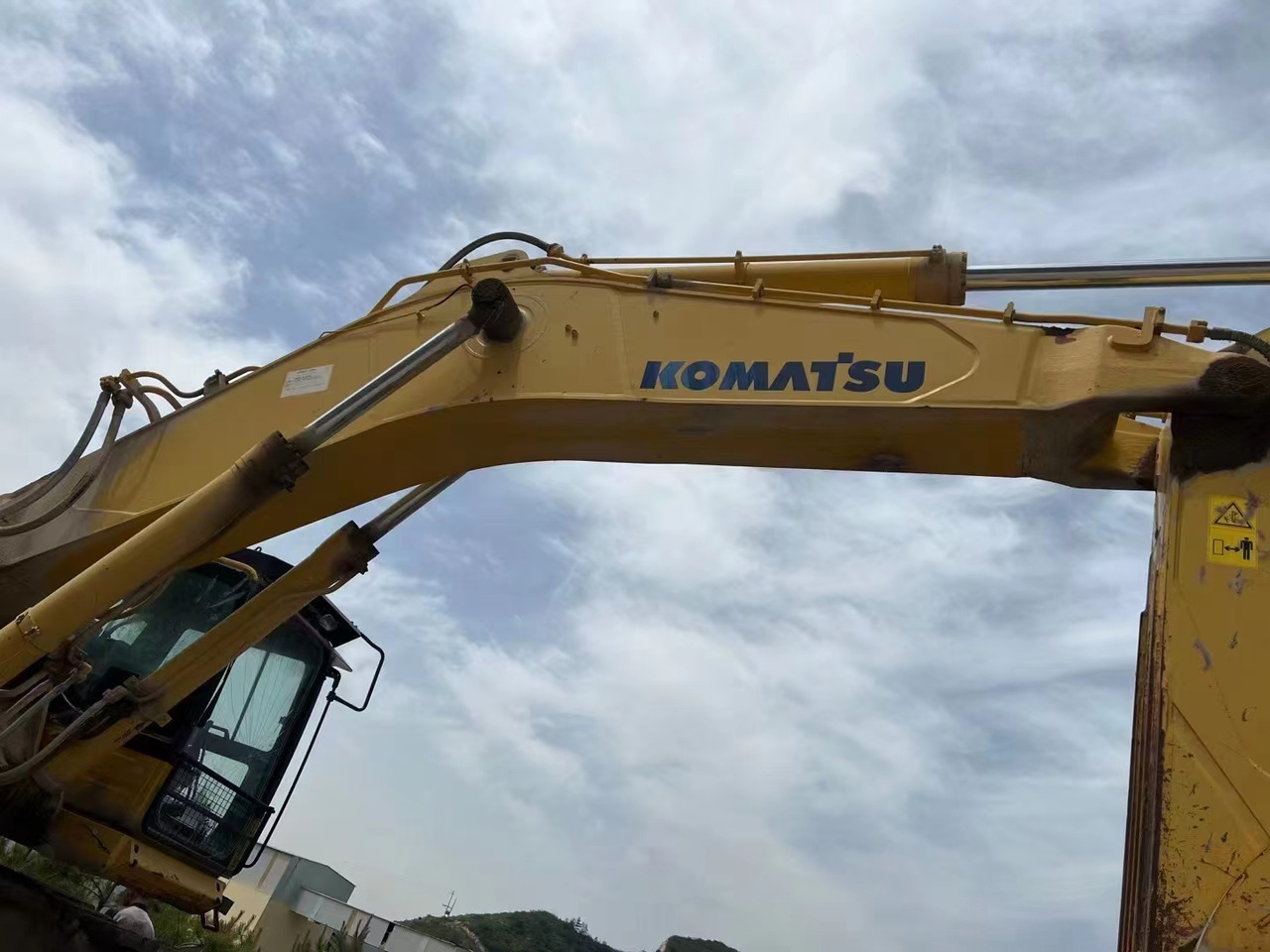 KOMATSU PC700 - Crawler excavator: picture 4 KOMATSU PC700 - Crawler excavator: picture 4