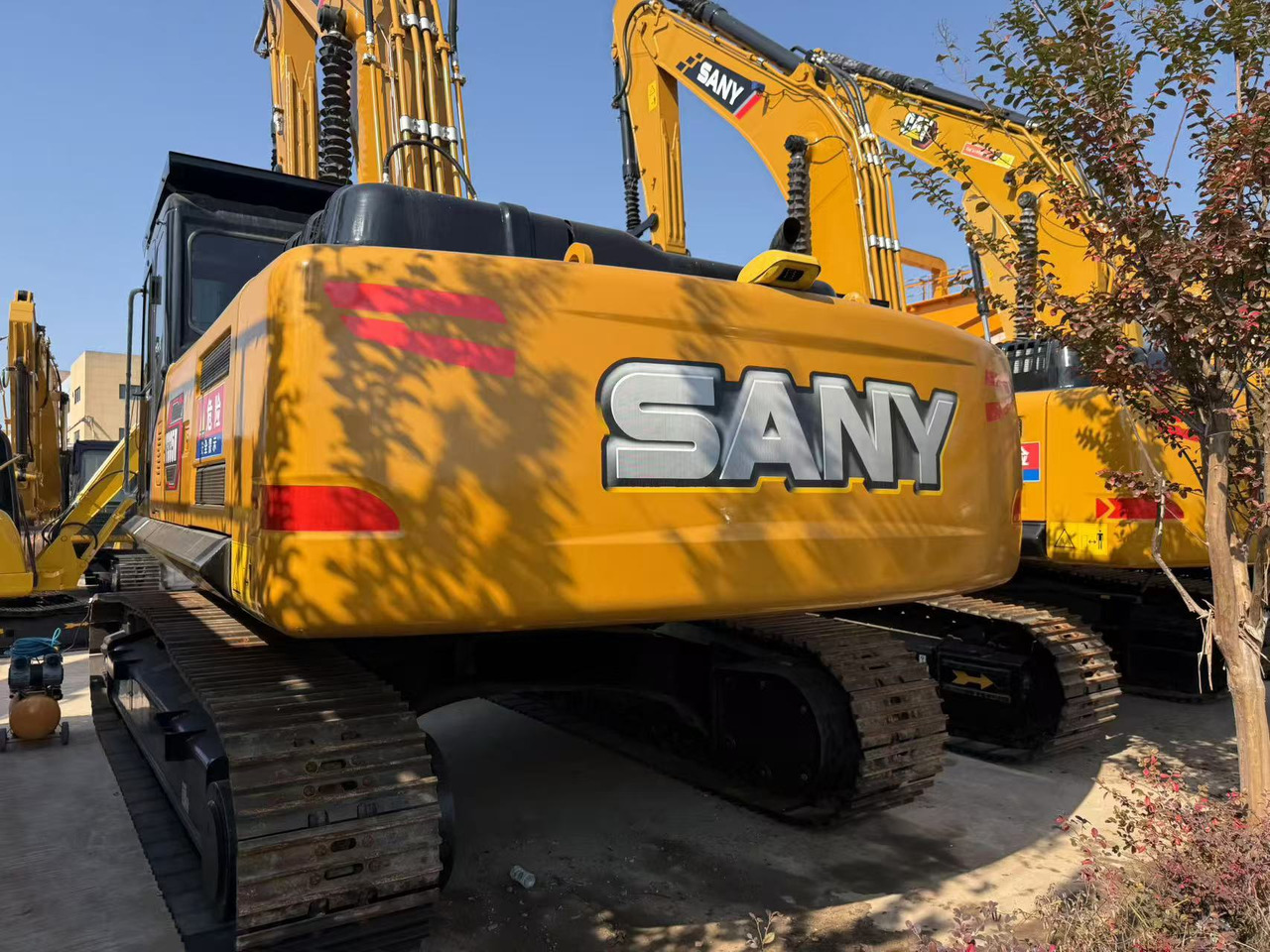 SANY SY335H - Crawler excavator: picture 1 SANY SY335H - Crawler excavator: picture 1