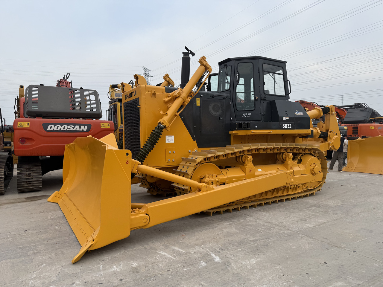 SHANTUI SD32 - Bulldozer: picture 1 SHANTUI SD32 - Bulldozer: picture 1