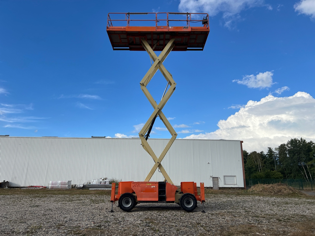 JLG 3394RT - Scissor lift: picture 2 JLG 3394RT - Scissor lift: picture 2
