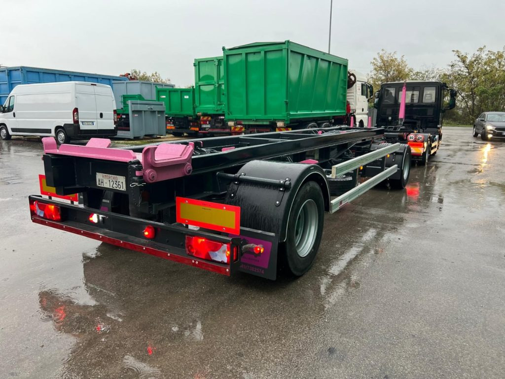 ATLAS RIMORCHIO ATLAS SCARRABILE - Roll-off/ Skip trailer: picture 2 ATLAS RIMORCHIO ATLAS SCARRABILE - Roll-off/ Skip trailer: picture 2