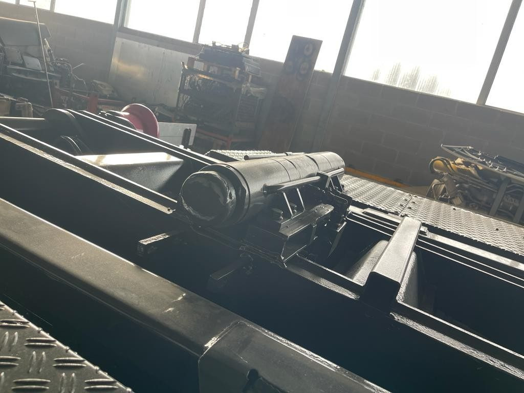 BLOCCAGGIO POSTERIORE INTERNO CON 2 PISTONI - Body and exterior for Truck: picture 3 BLOCCAGGIO POSTERIORE INTERNO CON 2 PISTONI - Body and exterior for Truck: picture 3