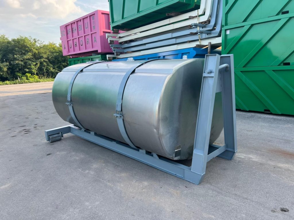 CISTERNA SCARRABILE USATA IN ACCIAIO INOX - Roll-off container: picture 4 CISTERNA SCARRABILE USATA IN ACCIAIO INOX - Roll-off container: picture 4