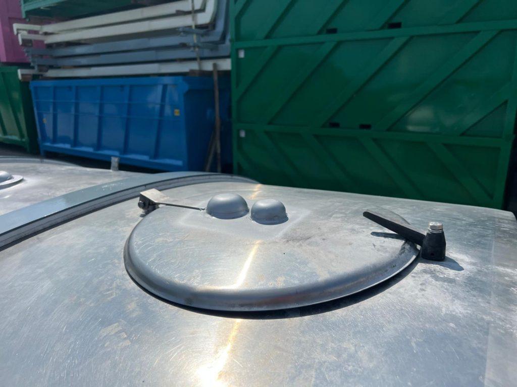 CISTERNA USATA SCARRABILE IN ACCIAIO INOX - Roll-off container: picture 5 CISTERNA USATA SCARRABILE IN ACCIAIO INOX - Roll-off container: picture 5