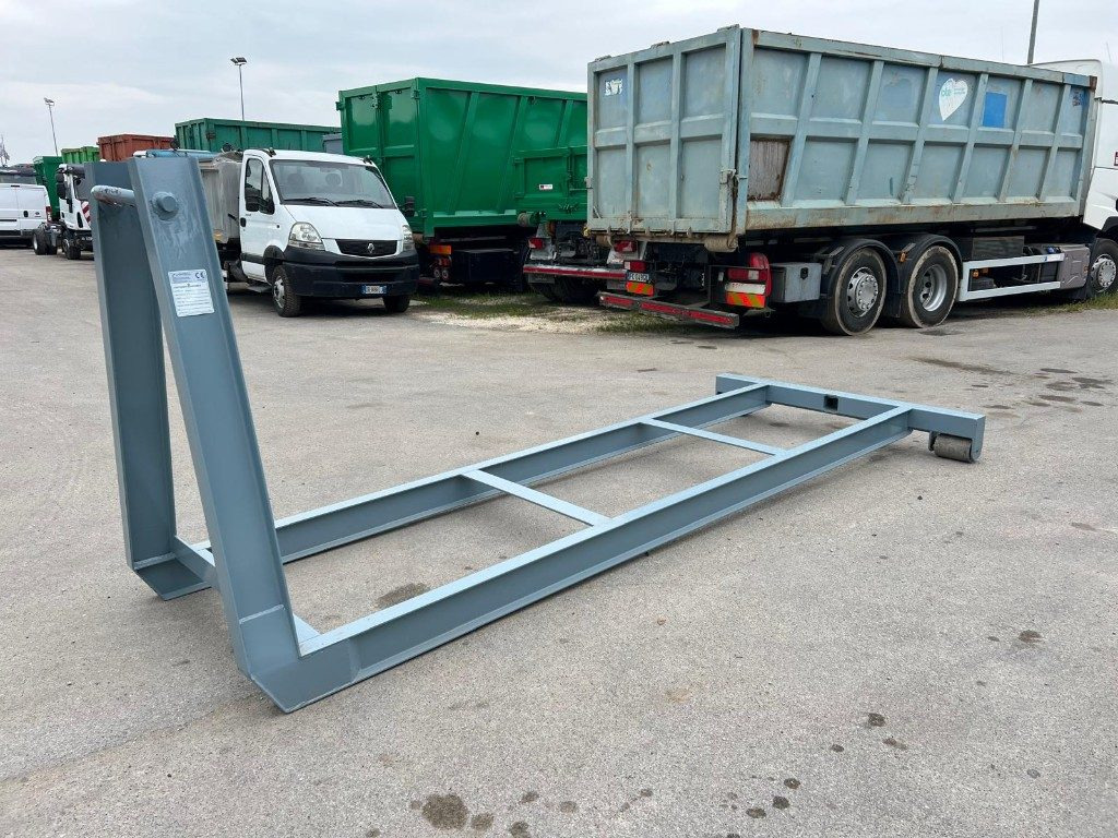 CULLA SCARRABILE NUOVA - Roll-off container: picture 1 CULLA SCARRABILE NUOVA - Roll-off container: picture 1