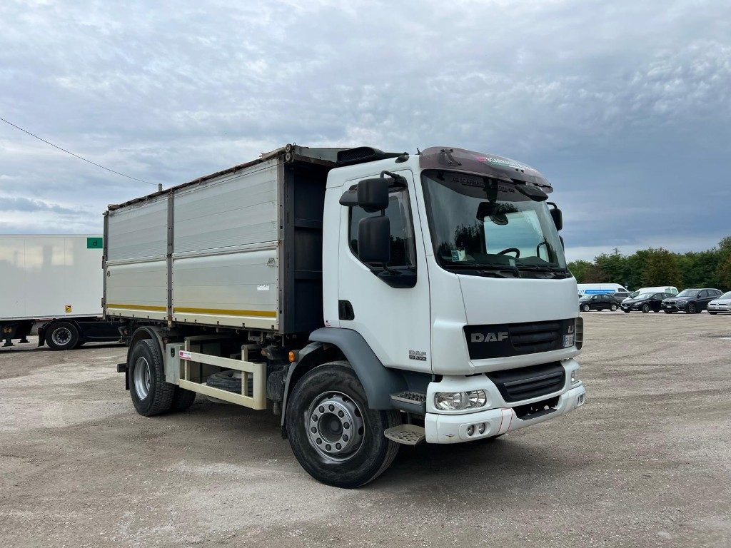 DAF LF55.300 RIBALTABILE TRILATERALE - Tipper: picture 3 DAF LF55.300 RIBALTABILE TRILATERALE - Tipper: picture 3