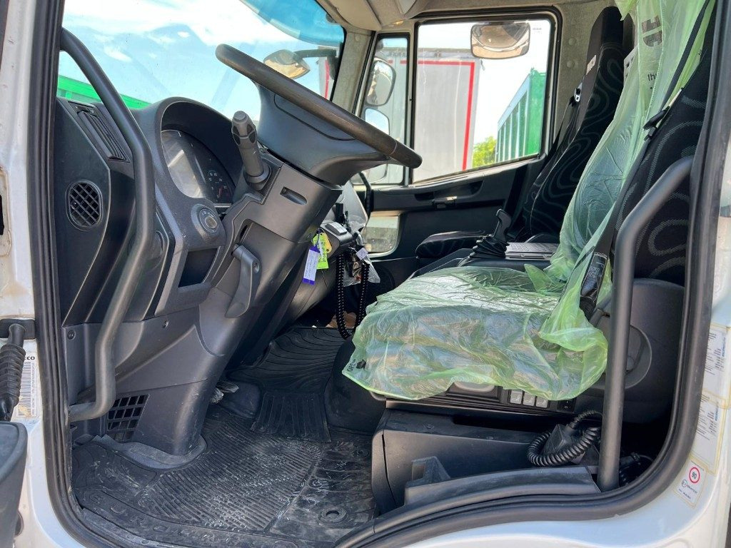 Hook lift truck IVECO EUROCARGO 120E28 CON SCARRABILE NUOVO: picture 9