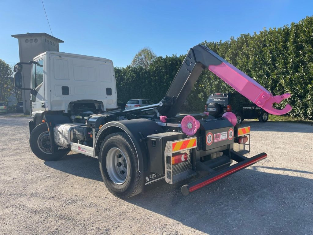 IVECO EUROCARGO 180E25 CON SCARRABILE NUOVO - Hook lift truck: picture 4 IVECO EUROCARGO 180E25 CON SCARRABILE NUOVO - Hook lift truck: picture 4