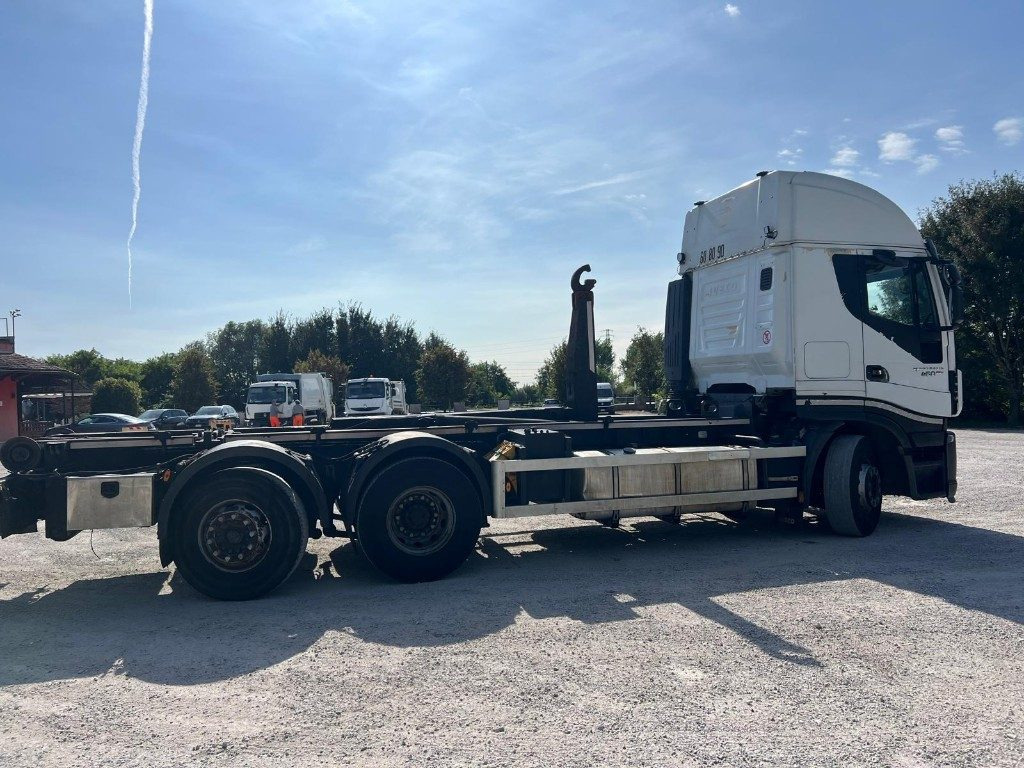 IVECO STRALIS 460 SCARRABILE - Hook lift truck: picture 5 IVECO STRALIS 460 SCARRABILE - Hook lift truck: picture 5