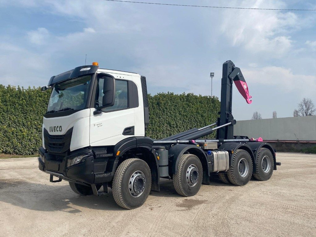 IVECO TRAKKER T-WAY AD510 NUOVO SCARRABILE - Hook lift truck: picture 1 IVECO TRAKKER T-WAY AD510 NUOVO SCARRABILE - Hook lift truck: picture 1