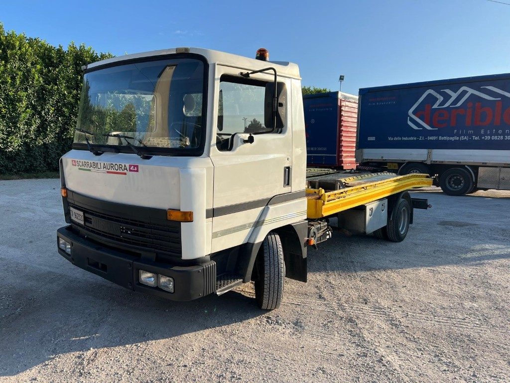NISSAN M I L50 PER SOCCORSO STRADALE - Tow truck: picture 1 NISSAN M I L50 PER SOCCORSO STRADALE - Tow truck: picture 1