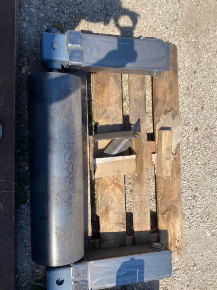 RULLO NUOVO PER SCARRABILE - Body and exterior for Truck: picture 2 RULLO NUOVO PER SCARRABILE - Body and exterior for Truck: picture 2