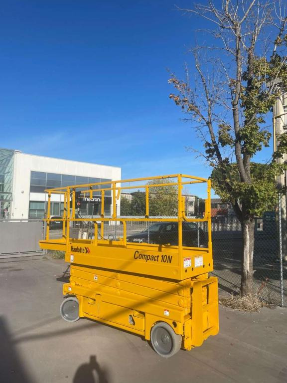 Haulotte COMPACT 10N - Scissor lift: picture 3 Haulotte COMPACT 10N - Scissor lift: picture 3