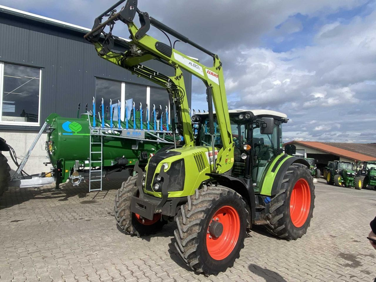 CLAAS Arion 420 - Farm tractor: picture 1 CLAAS Arion 420 - Farm tractor: picture 1
