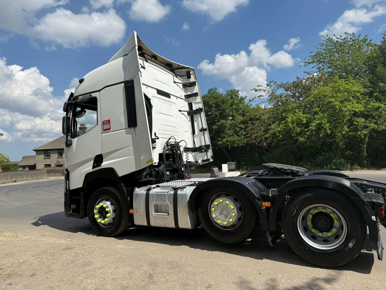 Renault T Range 460 DXI RHD leasing Renault T Range 460 DXI RHD: picture 15