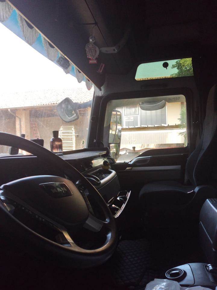 MAN TGX 18.440 - Tractor truck: picture 5 MAN TGX 18.440 - Tractor truck: picture 5