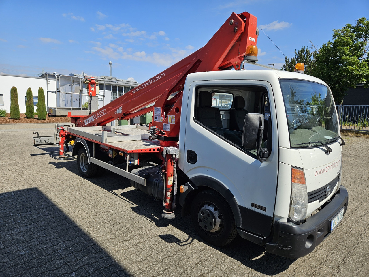 Nissan Cabstar CMC PLA 250 - 25m TOP nur 420 Stunden! - Truck with aerial platform: picture 5 Nissan Cabstar CMC PLA 250 - 25m TOP nur 420 Stunden! - Truck with aerial platform: picture 5