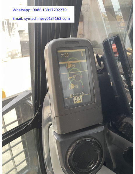 Crawler excavator Komatsu PC220-8N1: picture 12