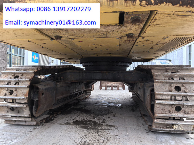 Crawler excavator Komatsu PC450-8: picture 18