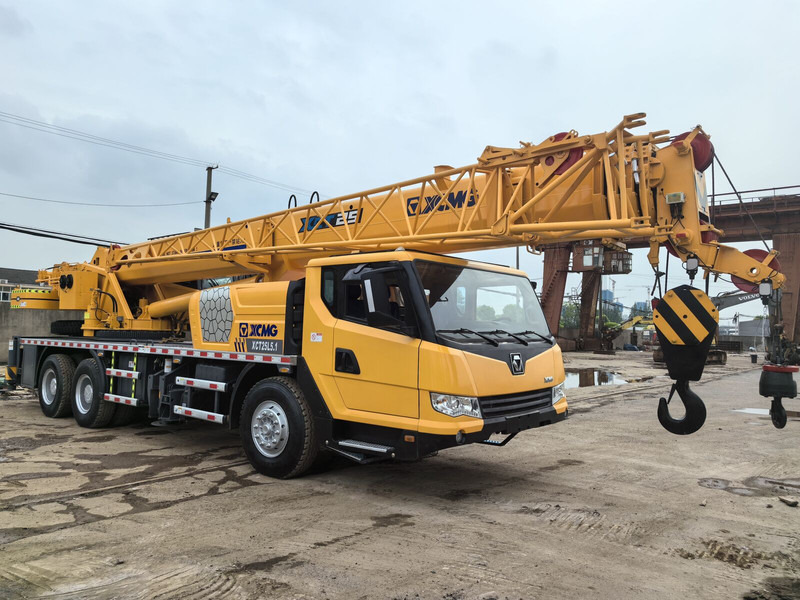 XCMG XCT25 - All terrain crane: picture 4 XCMG XCT25 - All terrain crane: picture 4