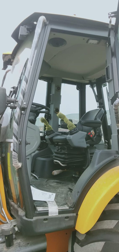 New JCB 3CX backhoe loader leasing New JCB 3CX backhoe loader: picture 6