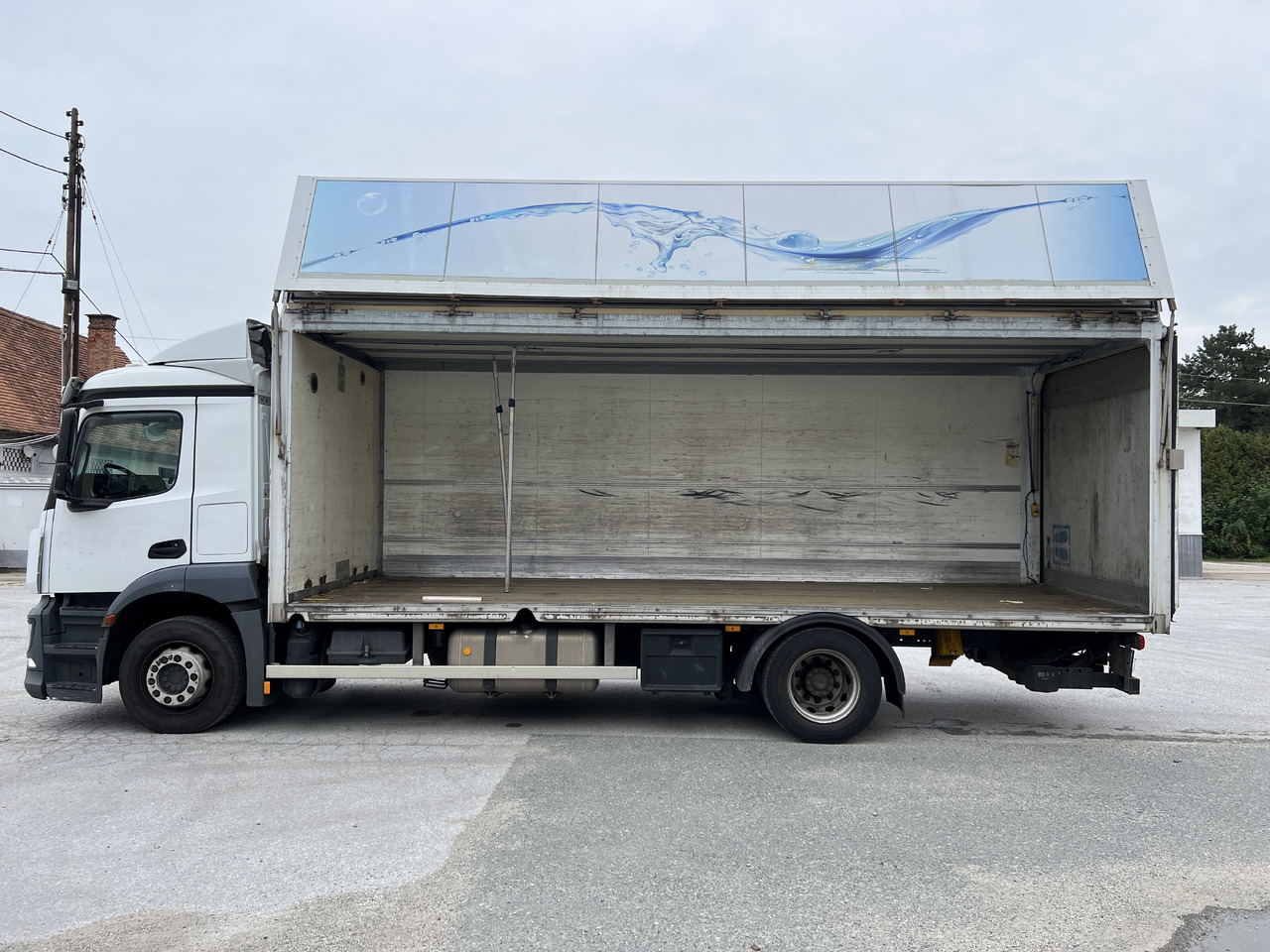 MERCEDES-BENZ ANTOS 18.30 L automatische Seitenladung | LBW | Klima | Tempomat - Beverage truck: picture 4 MERCEDES-BENZ ANTOS 18.30 L automatische Seitenladung | LBW | Klima | Tempomat - Beverage truck: picture 4