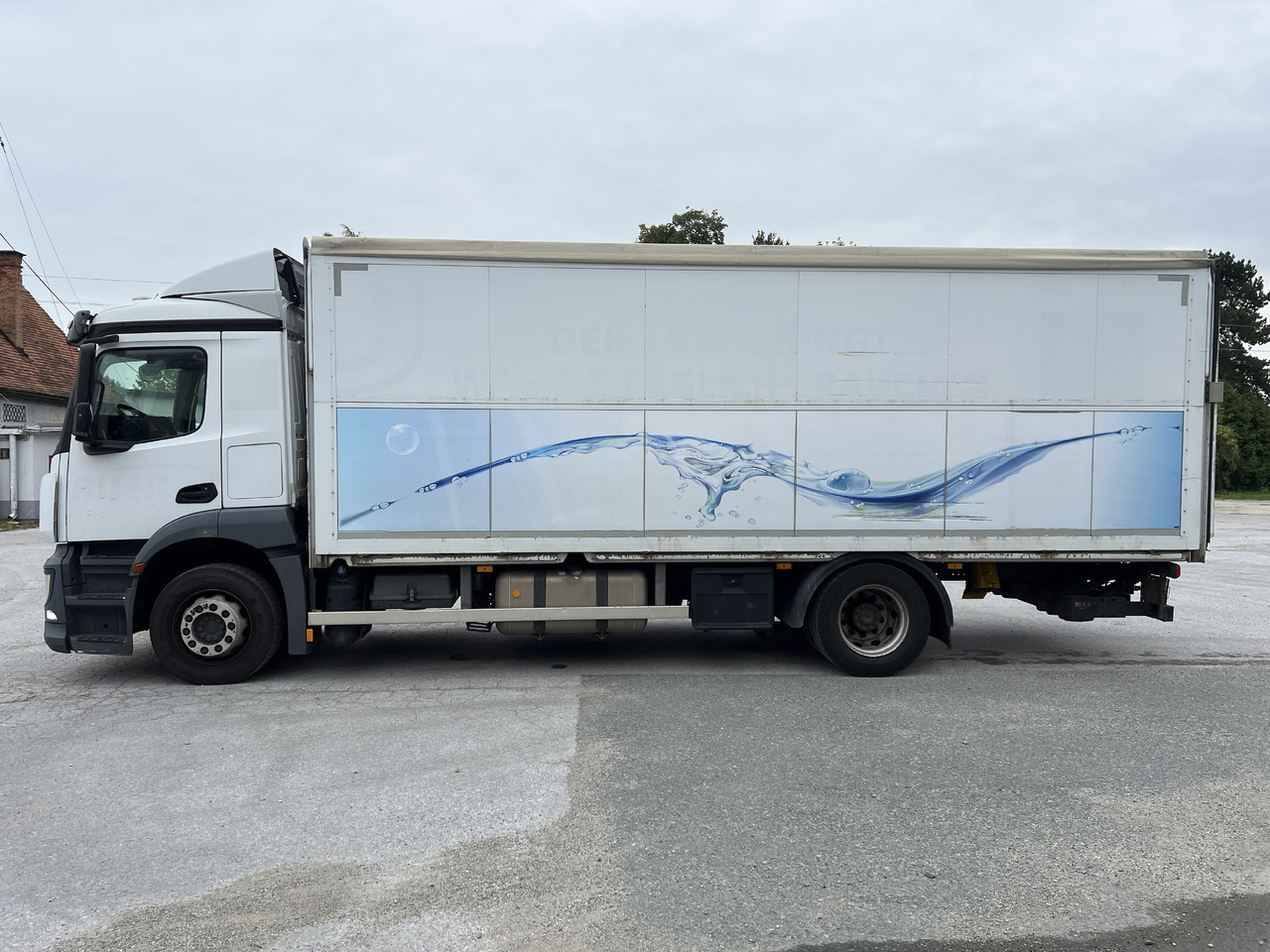 MERCEDES-BENZ ANTOS 18.30 L automatische Seitenladung | LBW | Klima | Tempomat - Beverage truck: picture 3 MERCEDES-BENZ ANTOS 18.30 L automatische Seitenladung | LBW | Klima | Tempomat - Beverage truck: picture 3