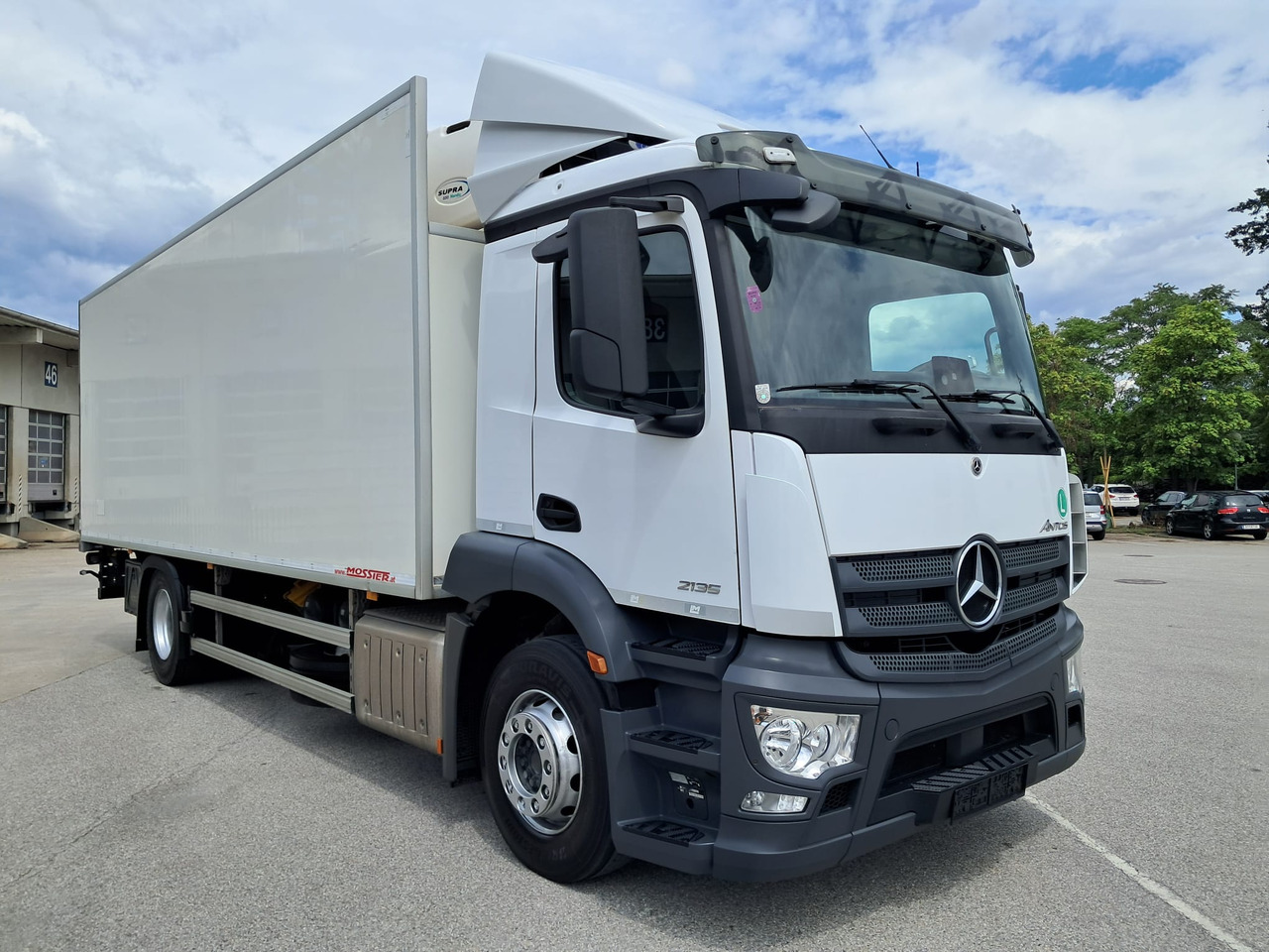MERCEDES-BENZ Antos 2135 Kühlkoffer | Supra 850 | Standheizung - Refrigerator truck: picture 2 MERCEDES-BENZ Antos 2135 Kühlkoffer | Supra 850 | Standheizung - Refrigerator truck: picture 2