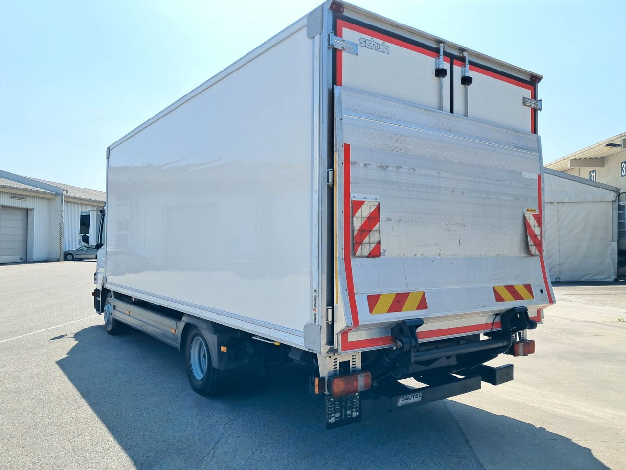 Mercedes-Benz Atego 824 Kühlkoffer | LBW | Klima | Diff - Refrigerator truck: picture 5 Mercedes-Benz Atego 824 Kühlkoffer | LBW | Klima | Diff - Refrigerator truck: picture 5