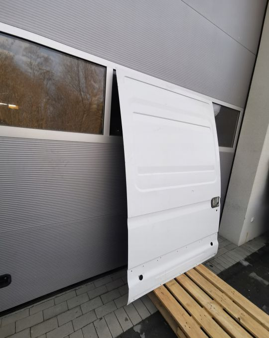 DRZWI PRZESUWNE IVECO DAILY PRAWE - Door and parts for Truck: picture 3 DRZWI PRZESUWNE IVECO DAILY PRAWE - Door and parts for Truck: picture 3