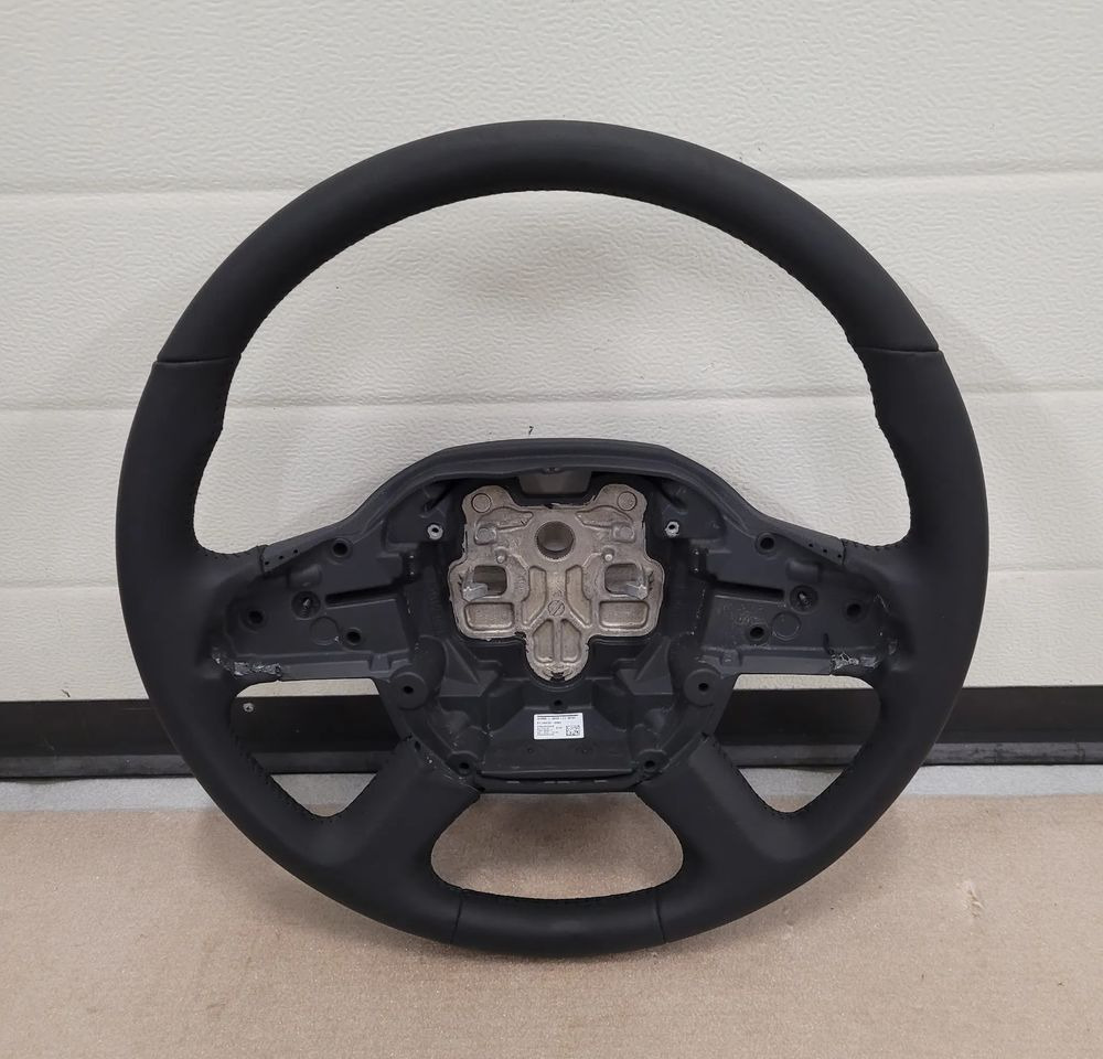 KIEROWNICA MAN TG3 TGX NM TGL ORYGINAŁ SKÓRA - Steering wheel for Truck: picture 1 KIEROWNICA MAN TG3 TGX NM TGL ORYGINAŁ SKÓRA - Steering wheel for Truck: picture 1