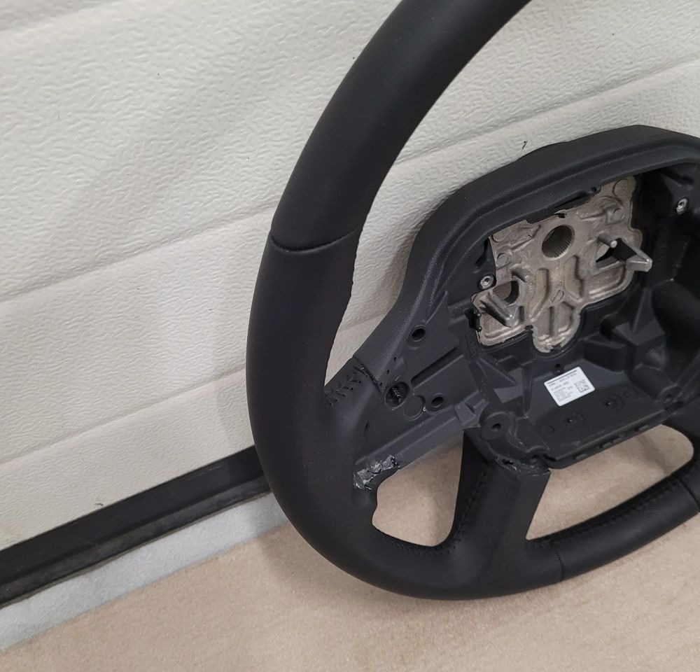 KIEROWNICA MAN TG3 TGX NM TGL ORYGINAŁ SKÓRA - Steering wheel for Truck: picture 3 KIEROWNICA MAN TG3 TGX NM TGL ORYGINAŁ SKÓRA - Steering wheel for Truck: picture 3