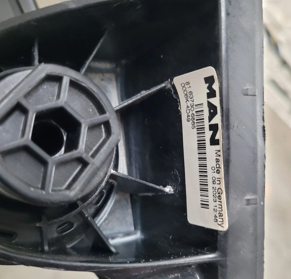 LUSTERKO MAN TG3 TGX NM. 81.63730-6865 RH ORYGINAŁ CHWALIM116 - Rear view mirror for Truck: picture 3 LUSTERKO MAN TG3 TGX NM. 81.63730-6865 RH ORYGINAŁ CHWALIM116 - Rear view mirror for Truck: picture 3