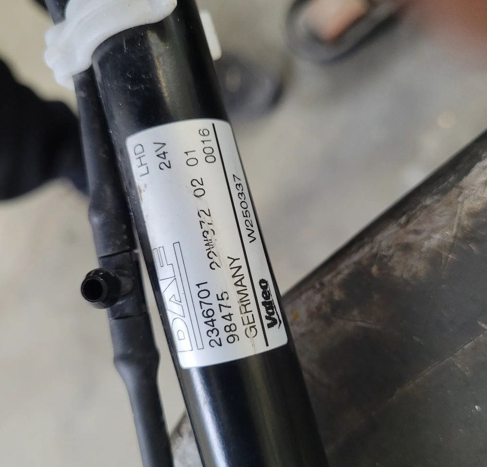 MECHANIZM WYCIERACZEK DAF XG XF NM. 2346701 SPRAWNY ORYGINAŁ CHWALIM116 - Wiper for Truck: picture 4 MECHANIZM WYCIERACZEK DAF XG XF NM. 2346701 SPRAWNY ORYGINAŁ CHWALIM116 - Wiper for Truck: picture 4