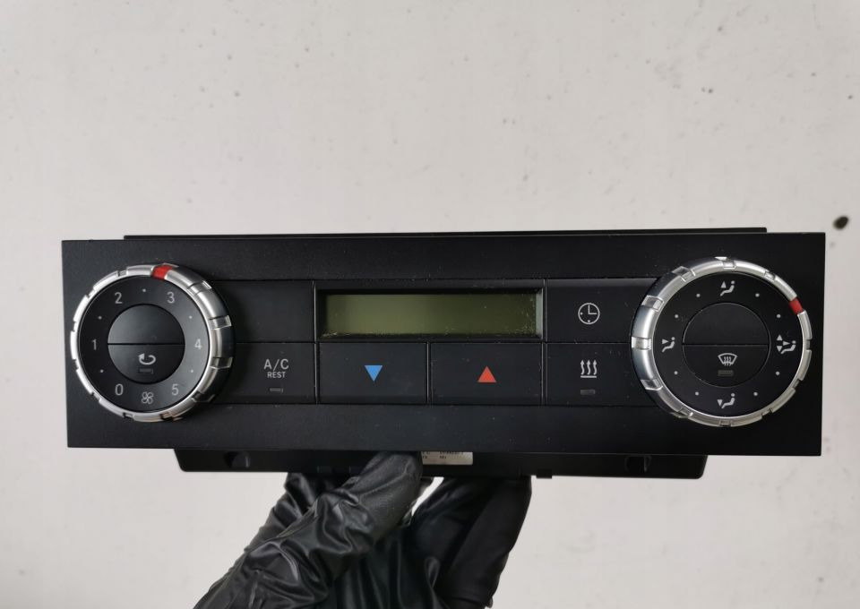 PANEL KLIMATYZACJI ACTROS MP4 A9604467928 - Heating/ Ventilation for Truck: picture 1 PANEL KLIMATYZACJI ACTROS MP4 A9604467928 - Heating/ Ventilation for Truck: picture 1
