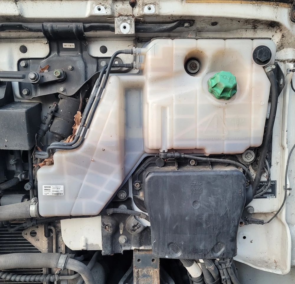 ZBIORNICZEK PŁYNU IVECO 41215632 ORYGINAŁ CHWALIM116 - Expansion tank for Truck: picture 1 ZBIORNICZEK PŁYNU IVECO 41215632 ORYGINAŁ CHWALIM116 - Expansion tank for Truck: picture 1