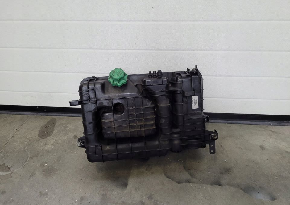 ZBIORNIK WYRÓWNAWCZY MERCEDES ACTROS A9605014203 - Expansion tank for Truck: picture 1 ZBIORNIK WYRÓWNAWCZY MERCEDES ACTROS A9605014203 - Expansion tank for Truck: picture 1