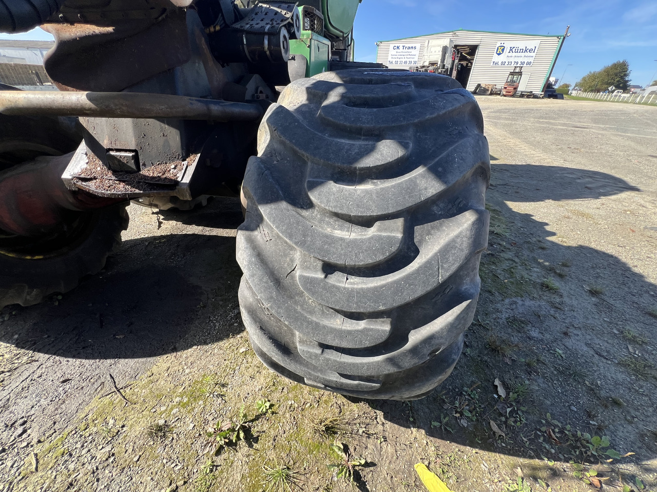 Forestry harvester JOHN DEERE 1270E: picture 7 Forestry harvester JOHN DEERE 1270E: picture 7