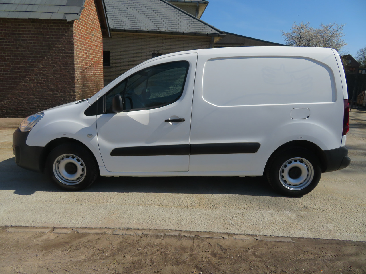 CITROËN Berlingo 1.6 BlueHDi CLUB - Panel van: picture 4 CITROËN Berlingo 1.6 BlueHDi CLUB - Panel van: picture 4
