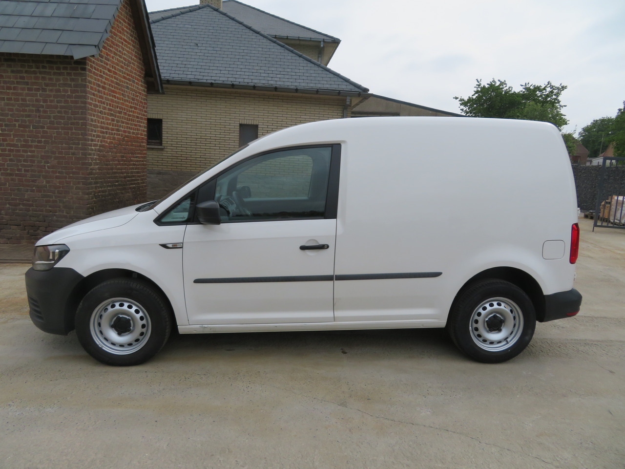 VOLKSWAGEN Caddy 2.0 TDi - Small van: picture 4 VOLKSWAGEN Caddy 2.0 TDi - Small van: picture 4