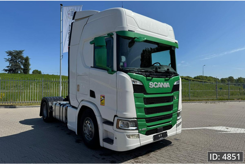 Scania R450 Topline, Euro 6, / Retarder / Standklima / 2x Tank, Intarder - Tractor truck: picture 4 Scania R450 Topline, Euro 6, / Retarder / Standklima / 2x Tank, Intarder - Tractor truck: picture 4